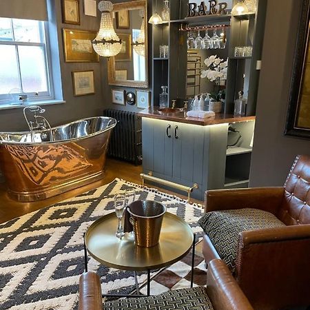 The Barth Room At Cheshire Boutique Barns Nantwich Bagian luar foto