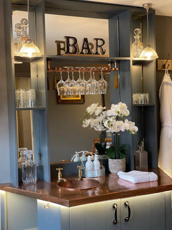 The Barth Room At Cheshire Boutique Barns Nantwich Bagian luar foto