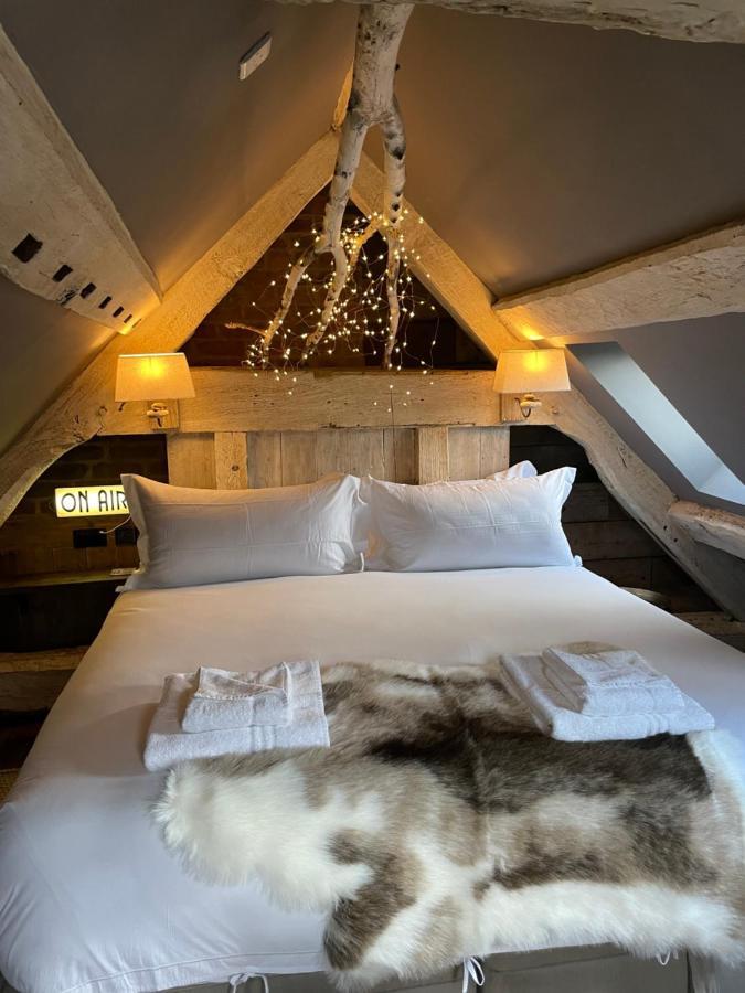 The Barth Room At Cheshire Boutique Barns Nantwich Bagian luar foto
