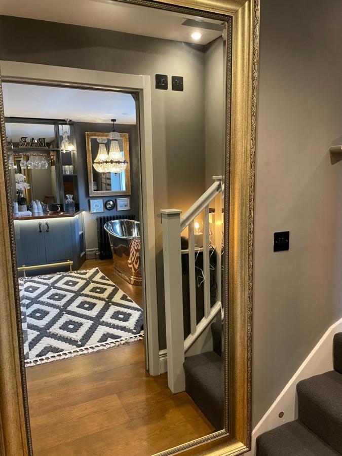 The Barth Room At Cheshire Boutique Barns Nantwich Bagian luar foto